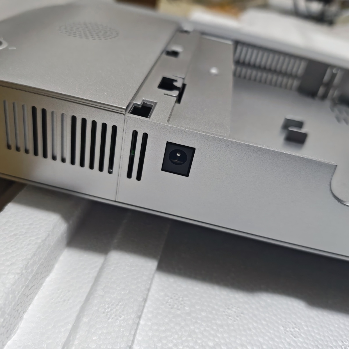 中兴24寸电脑显示器HDMI接口内置喇叭1k追剧办公游戏监控75hz 商品详情 11
